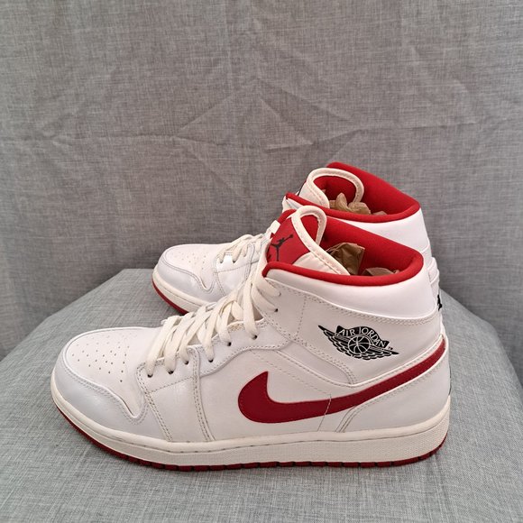 Nike Air Jordan 1 White & Red Hi Top Men Size 11 Year 2014 Model Num 554724-101 - Picture 1 of 16